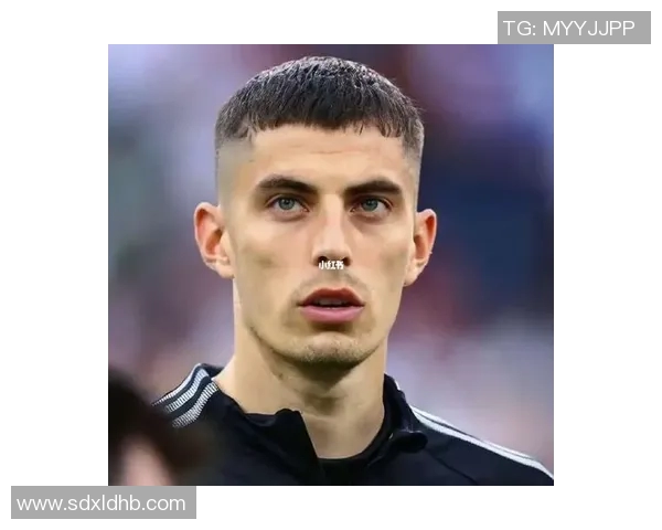 女生头像选择足球明星展现个性与热爱运动的完美结合